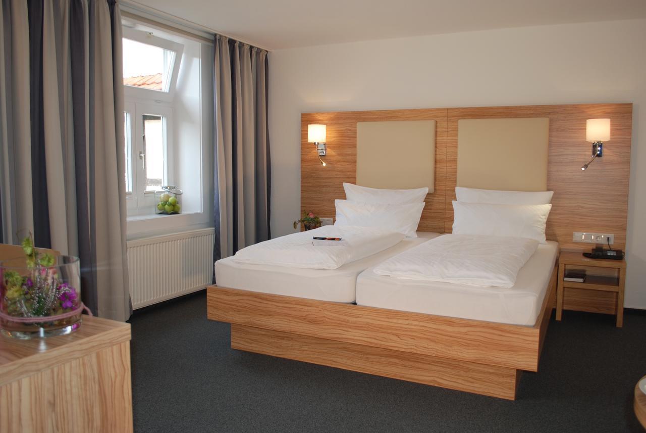 Alt Warburg Hotell Eksteriør bilde