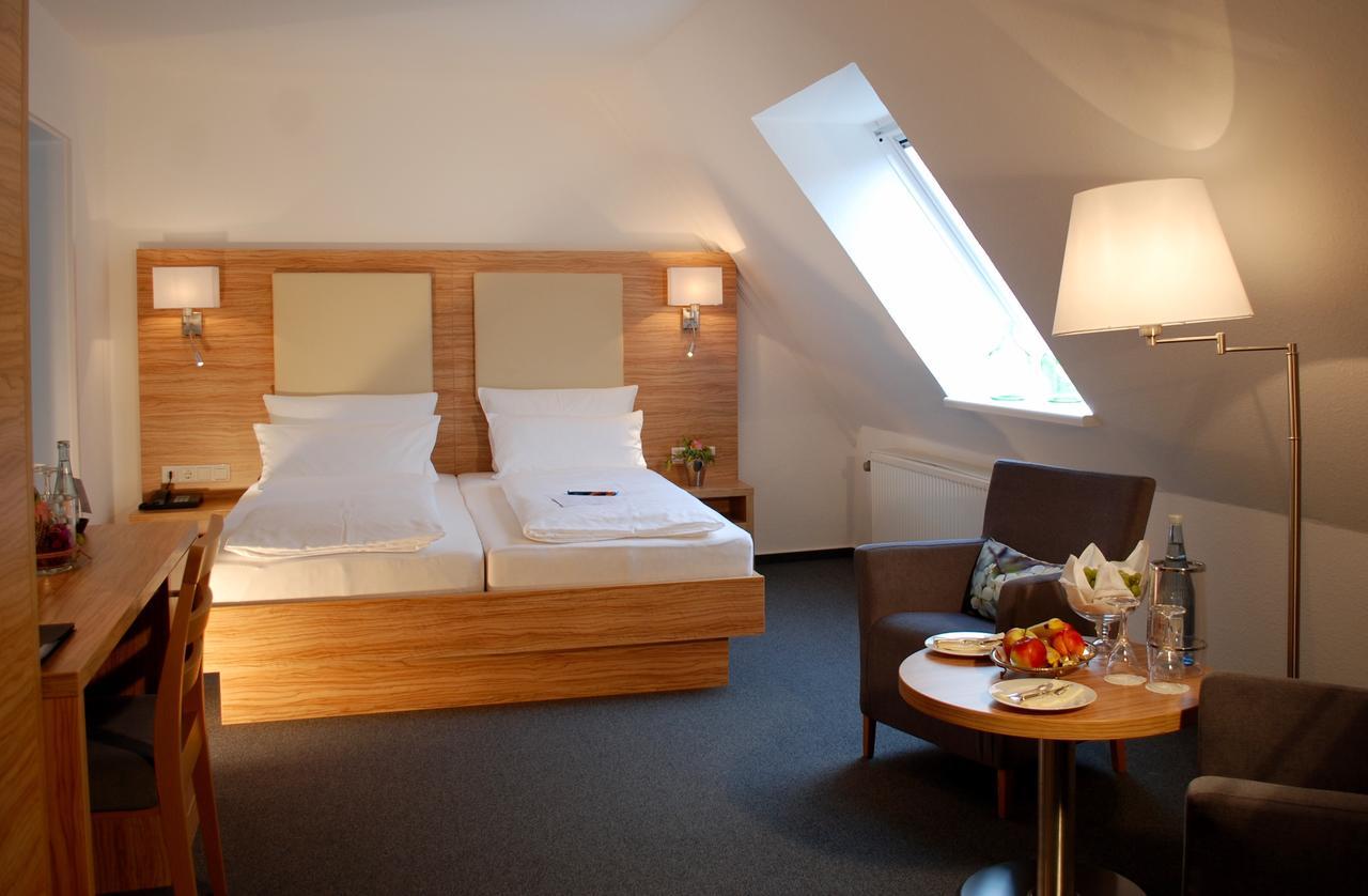 Alt Warburg Hotell Eksteriør bilde