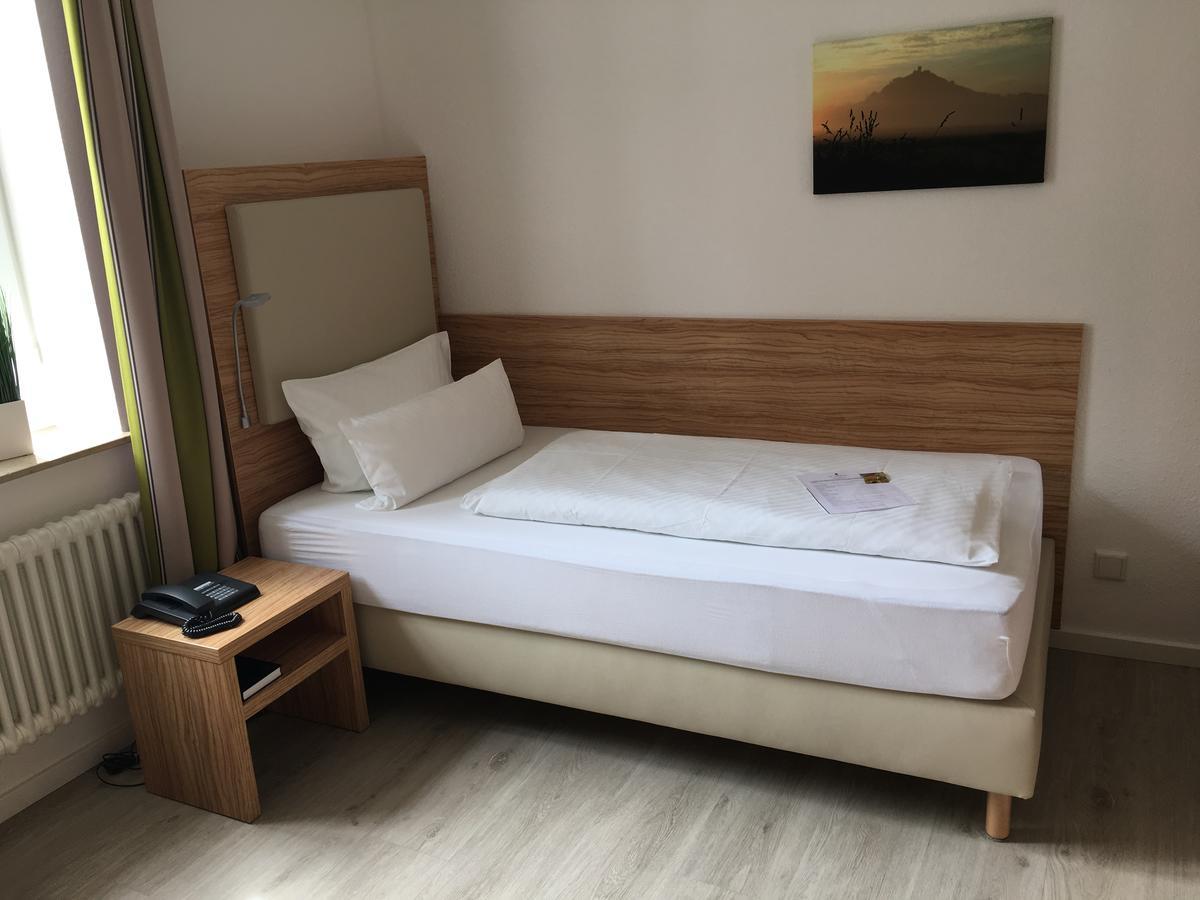 Alt Warburg Hotell Eksteriør bilde