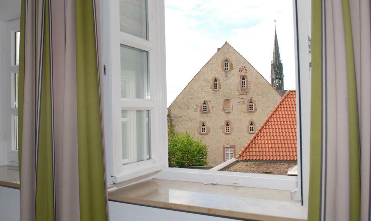 Alt Warburg Hotell Eksteriør bilde